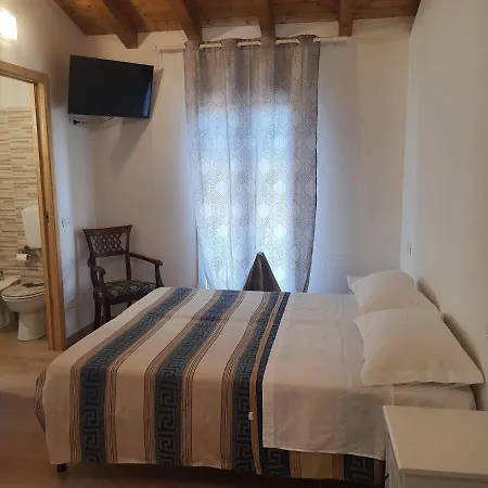 Bed and Breakfast House 3*