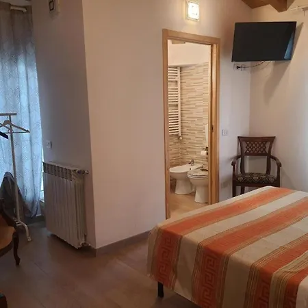 Bed & Breakfast House *