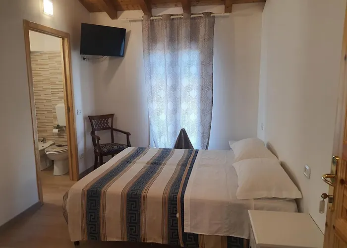 Bed & Breakfast House 3*